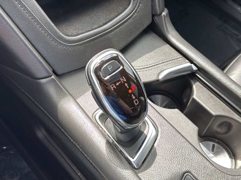 Used 2018 Red Cadillac Luxury image 23