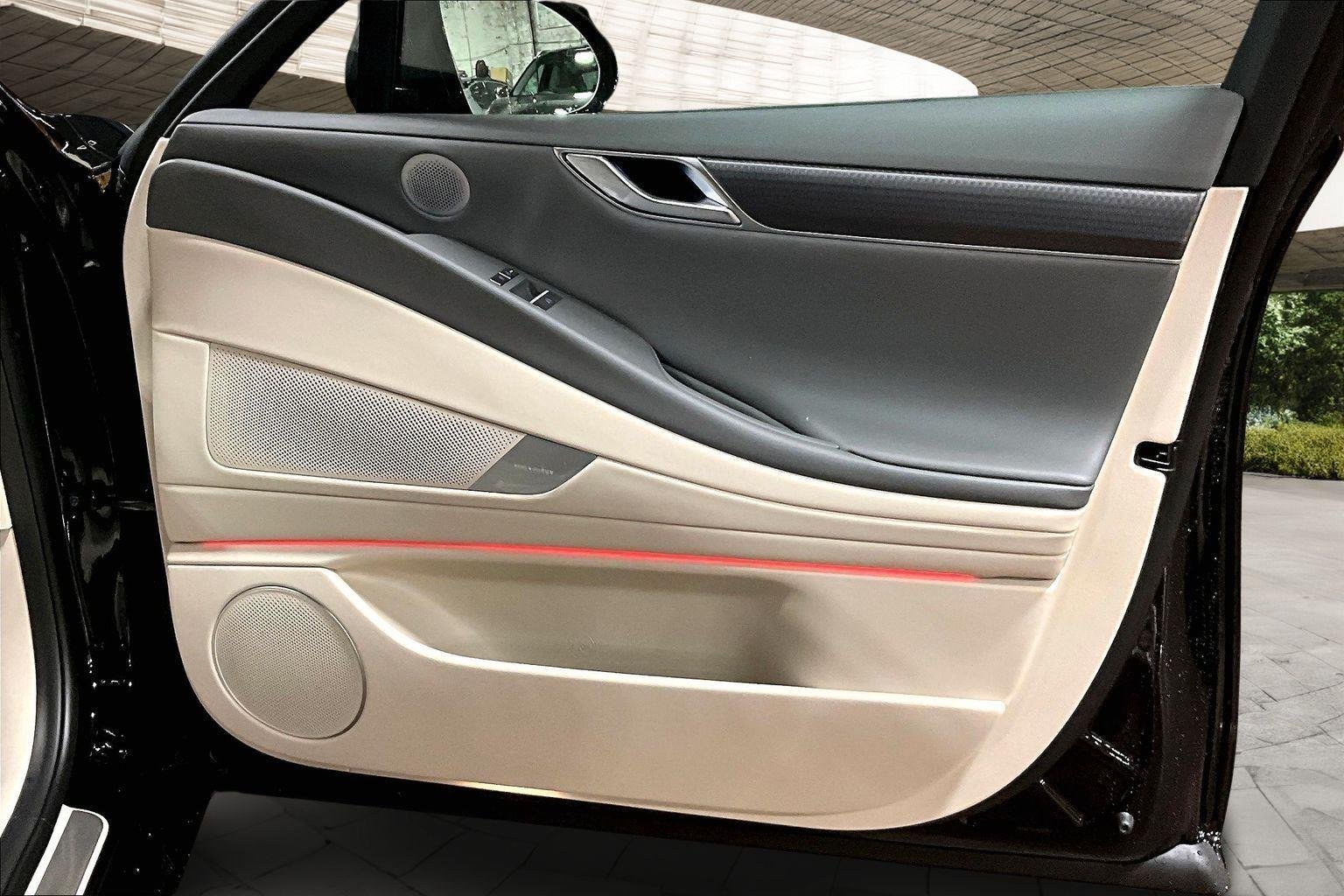 New 2026 Vik Black Genesis 2.5T SPORT PRESTIGE image 13