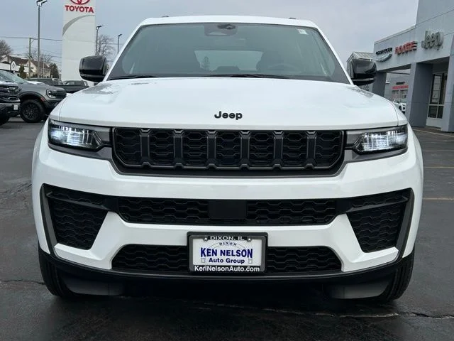 New 2026 Bright White Clearcoat Jeep Altitude image 2