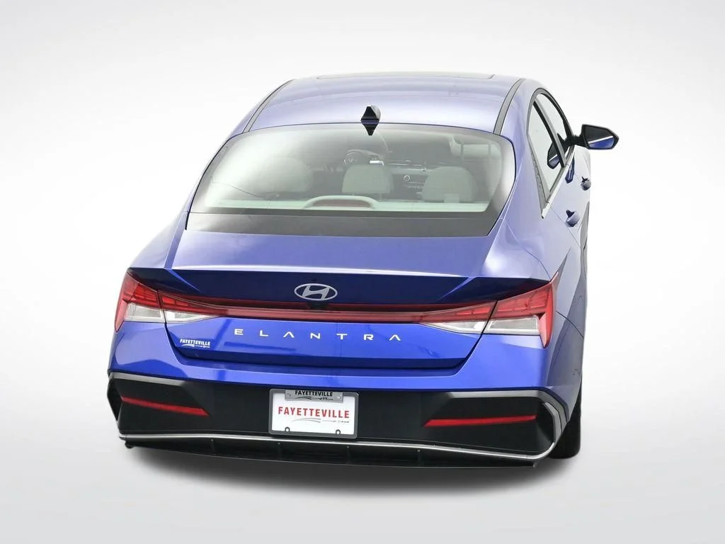 Used 2025 Blue Hyundai SEL Convenience image 26