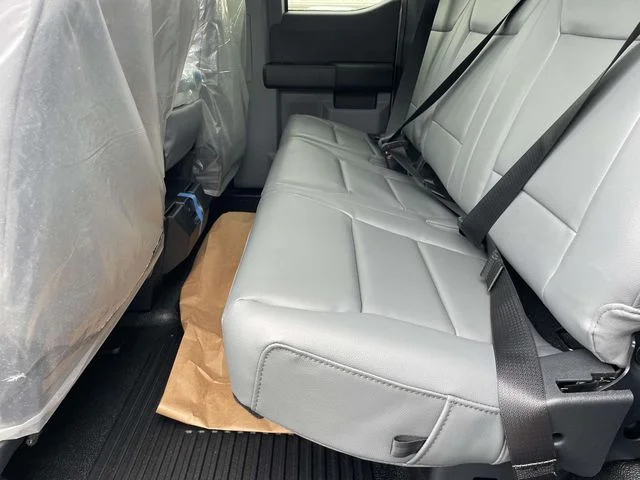 New 2026 Oxford White Ford F-450® XL image 19
