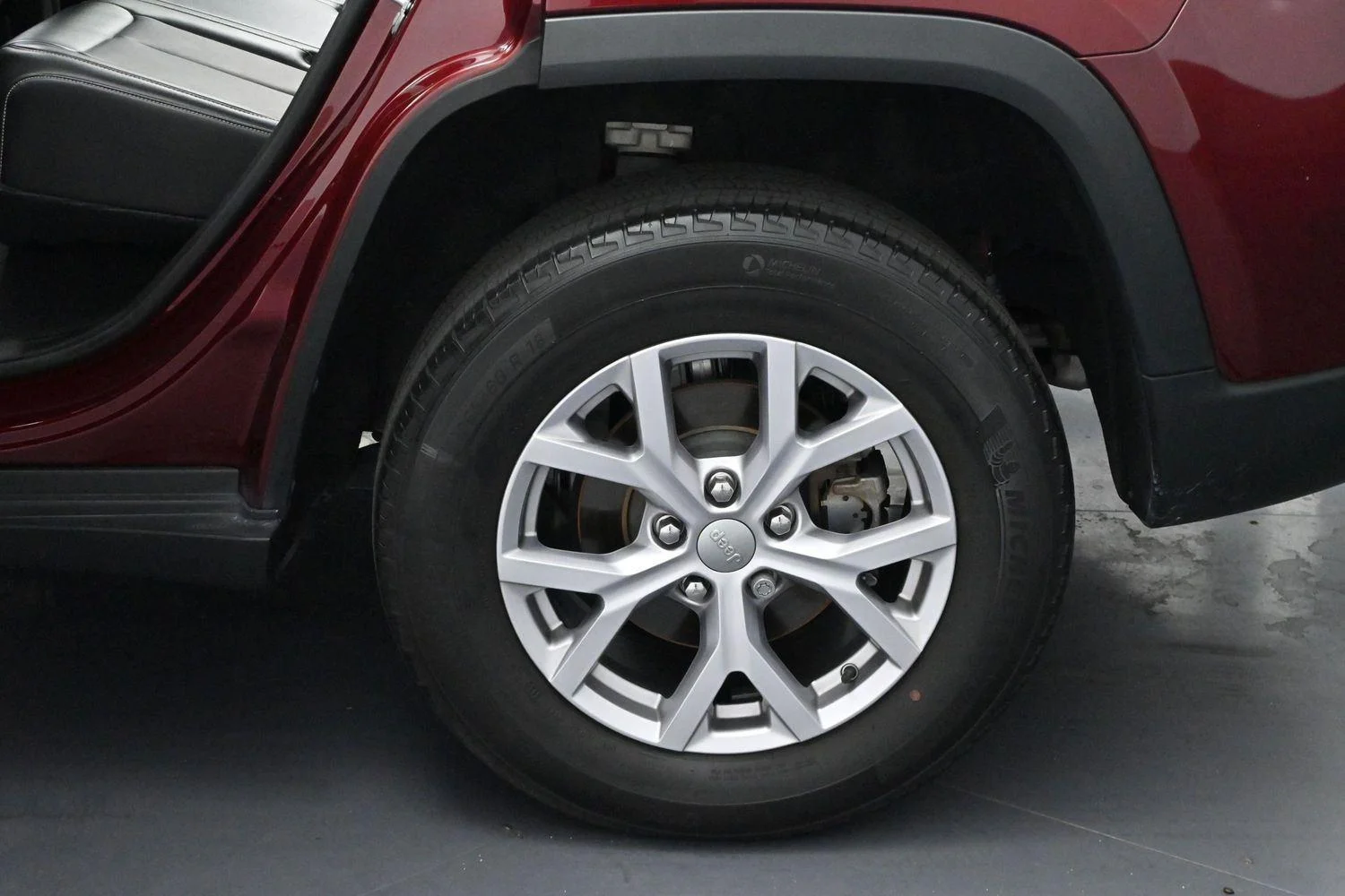 Used 2022 Red Jeep Limited image 38