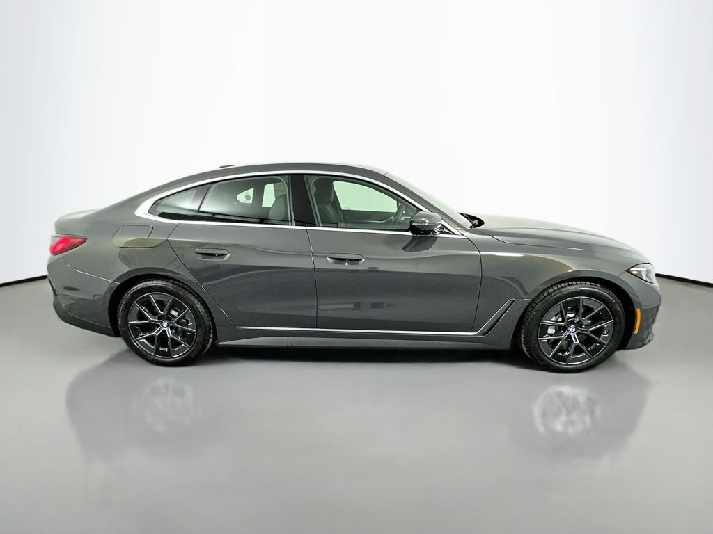 New 2026 Dravit Grey Metallic BMW xDrive40 image 4