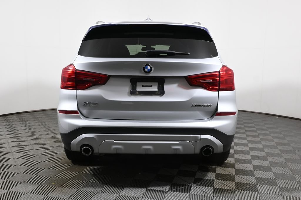 Used 2018 Silver BMW xDrive30i image 10