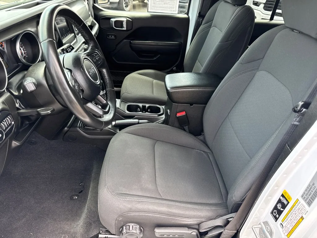 Used 2022 White Jeep Unlimited Willys image 25