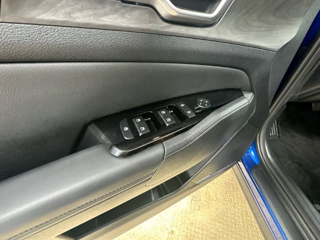Used 2025 Blue Kia X-Line image 23