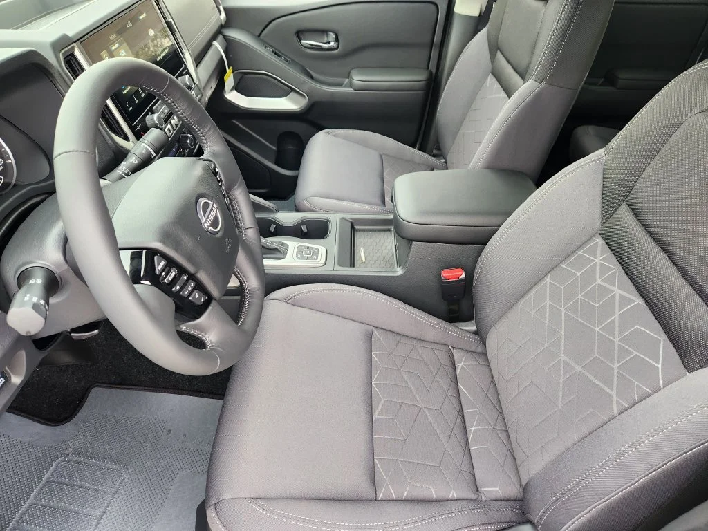 New 2027 Glacier White Nissan Crew Cab SV image 12