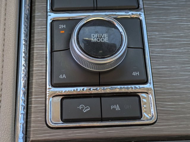 Used 2023  Ford  image 36