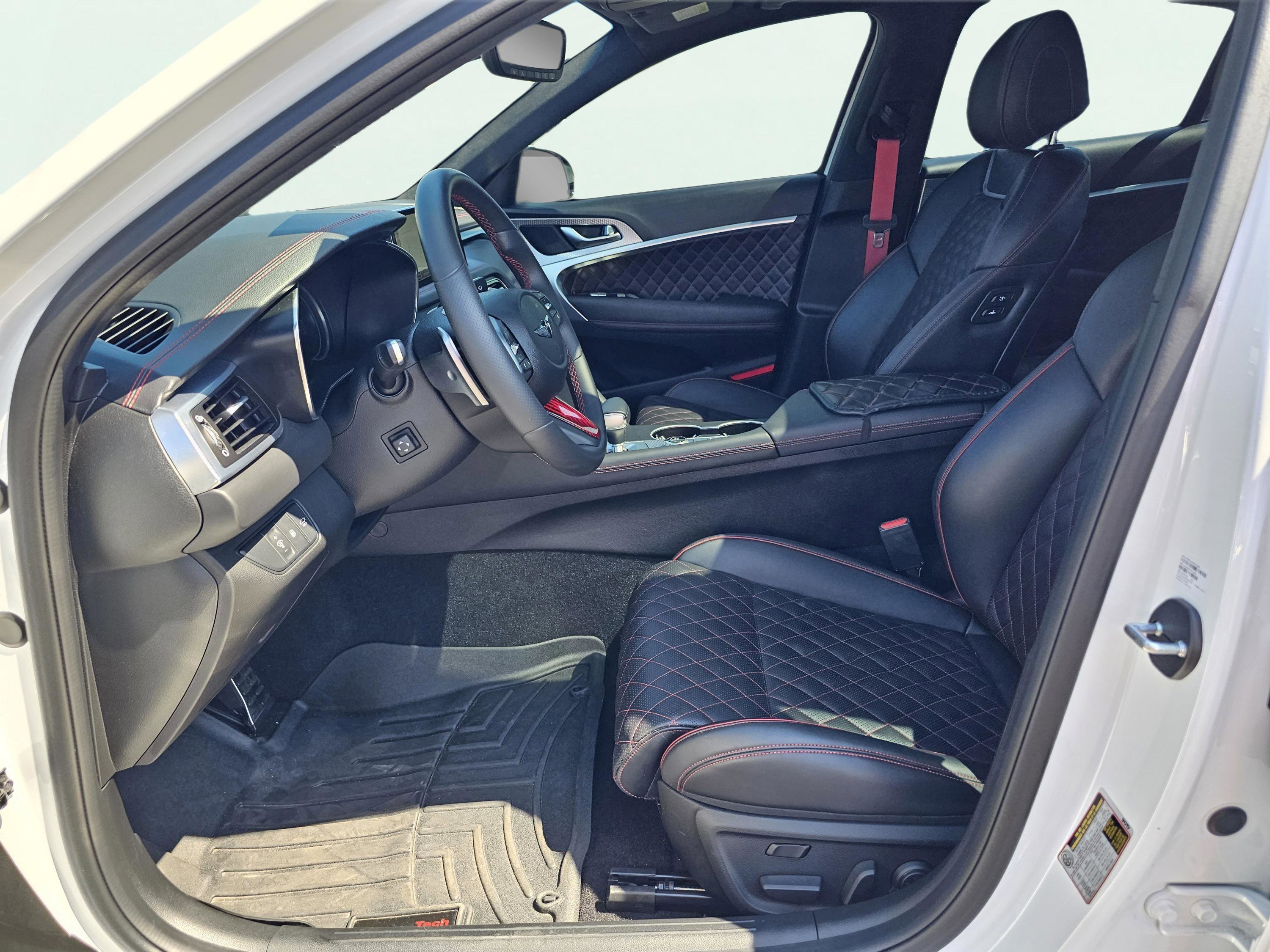 Used 2023 Uyuni White Genesis 3.3T image 15