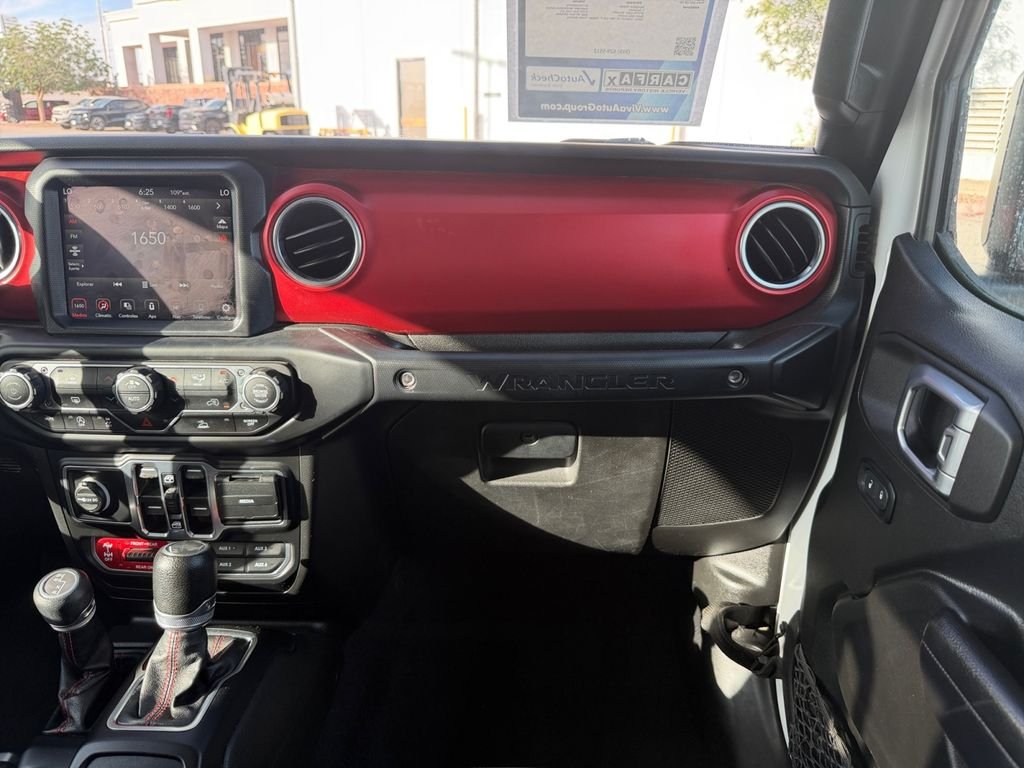 Used 2023 White Jeep Rubicon image 22