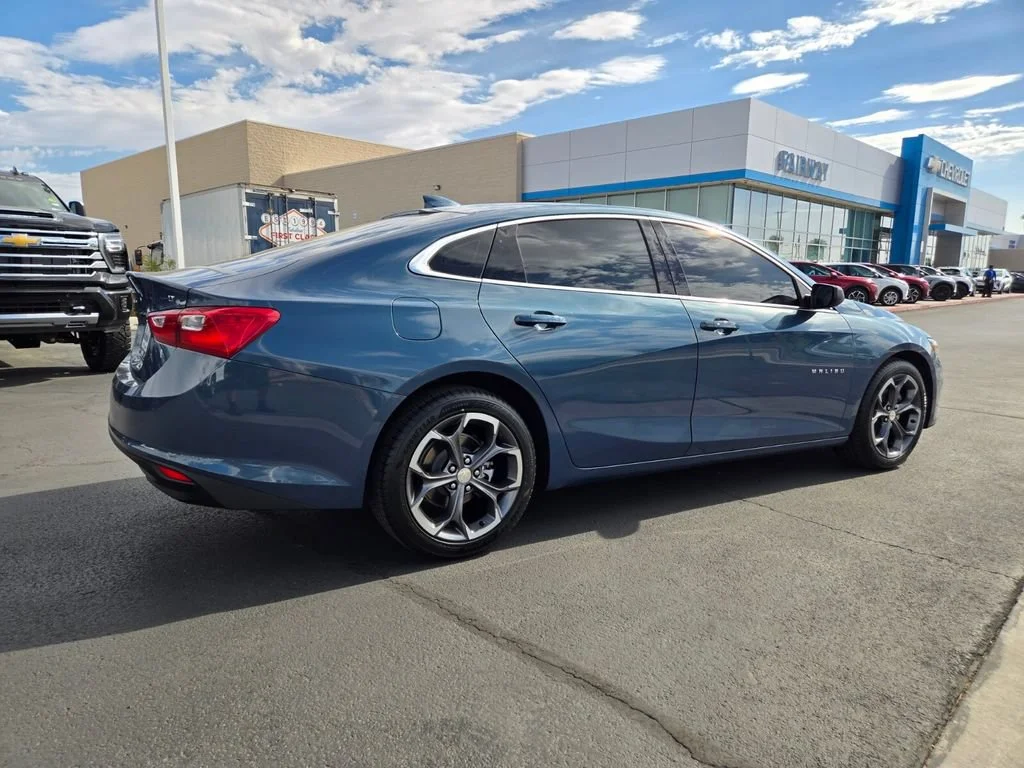 Used 2024 Lakeshore Blue Metallic Chevrolet 1LT image 6