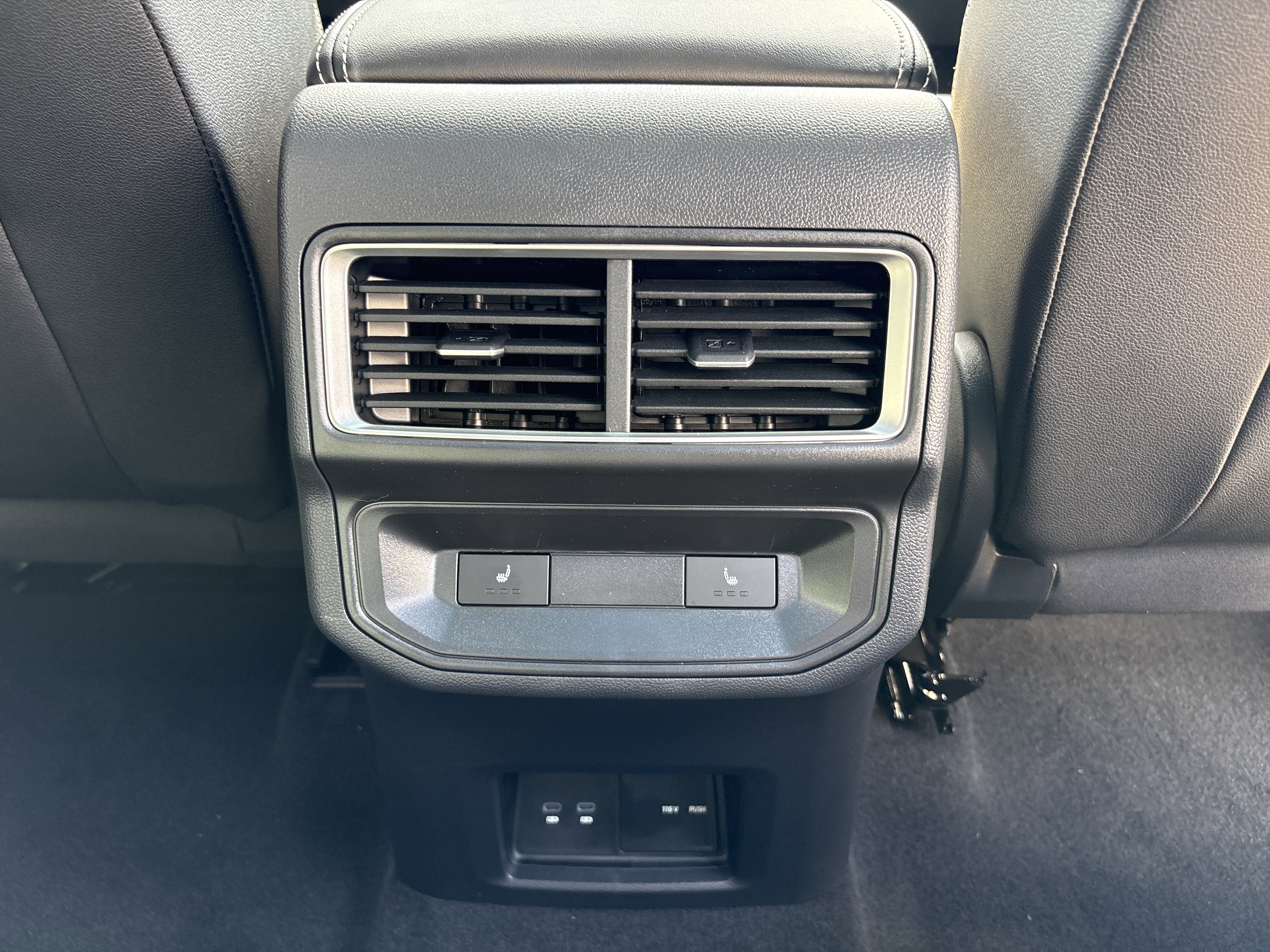 2026 Volkswagen Atlas Cross Sport SEL Premium R-LINE - Photo 27