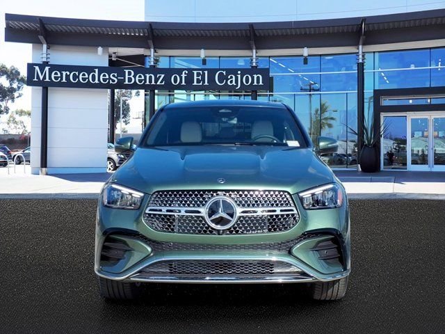 New 2026 Manufaktur Signature Ireland Mid Green Metallic Mercedes-Benz 450 image 2