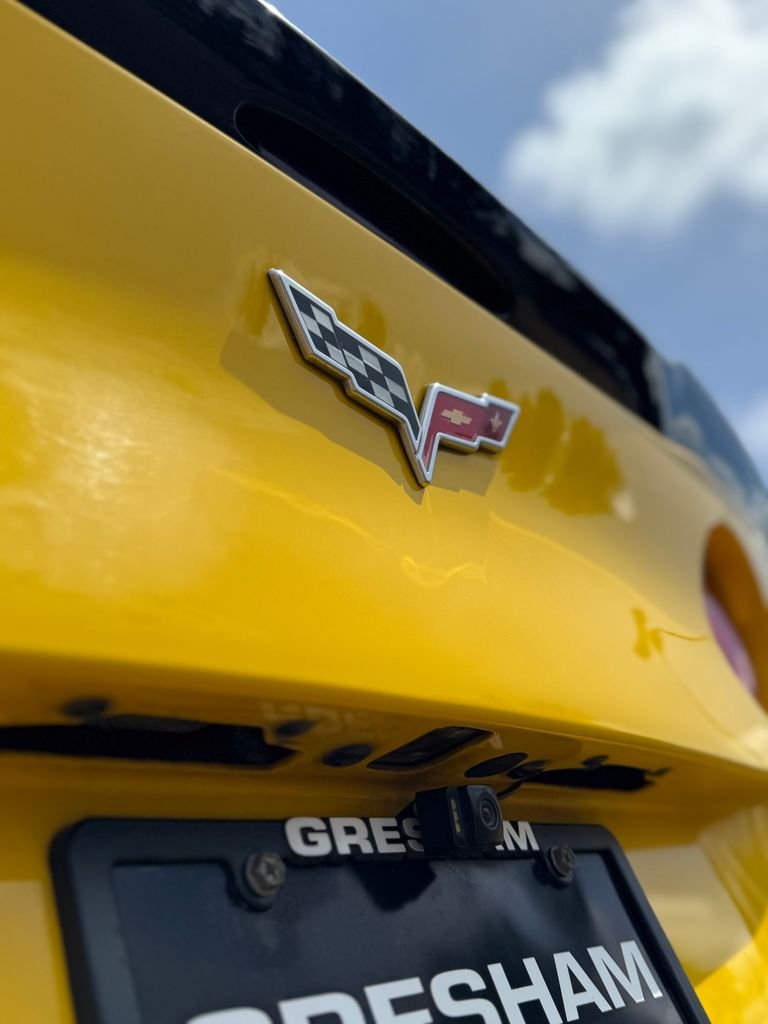 Used 2008 Velocity Yellow Tintcoat Chevrolet Base image 34