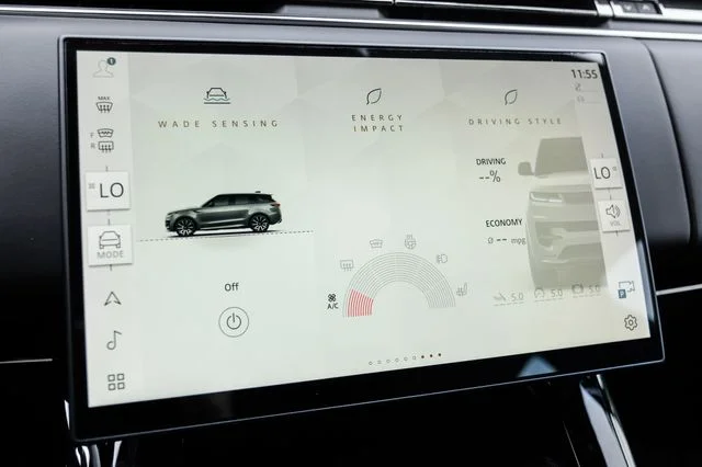 New 2026  Land Rover Dynamic SE image 40
