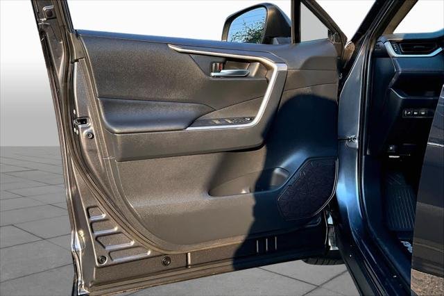 Certified Used 2025 MAGNETIC GRAY MET. Toyota  image 21