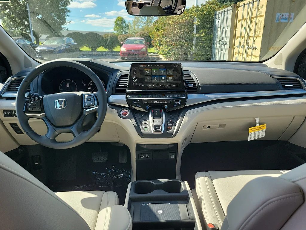 New 2027 Solar Silver Metallic Honda EX-L image 5