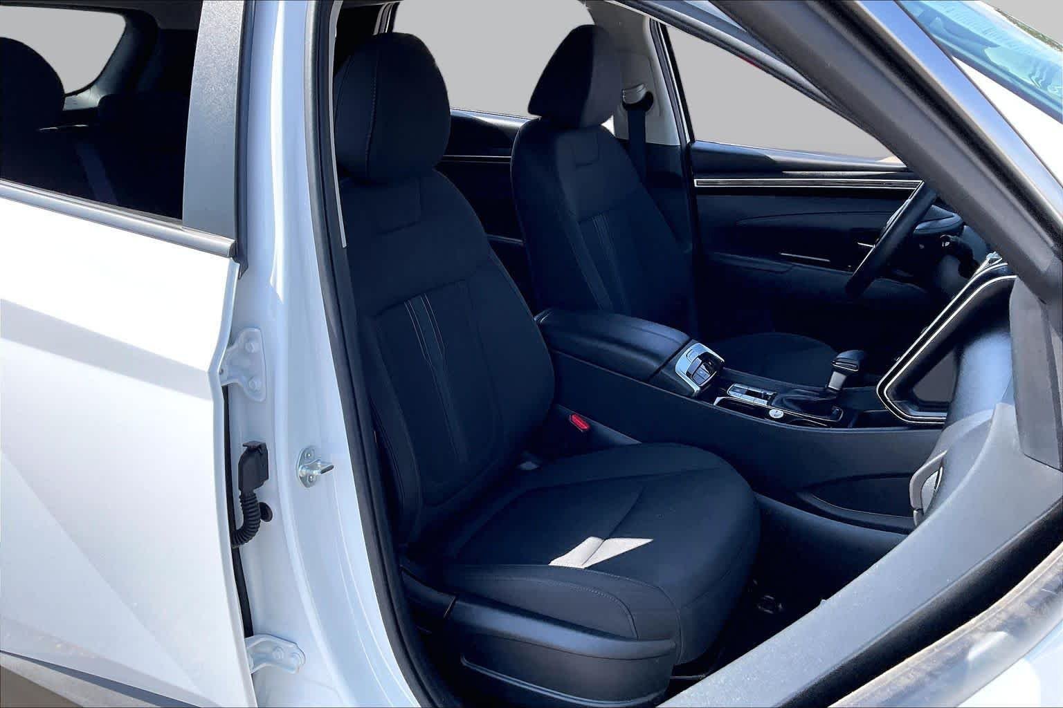 Used 2024 White Pearl Hyundai SEL image 9