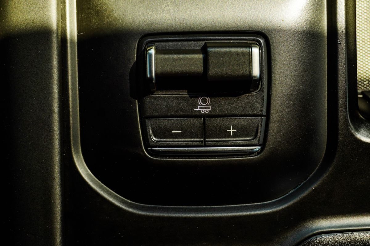 Used 2026 White GMC AT4X image 21