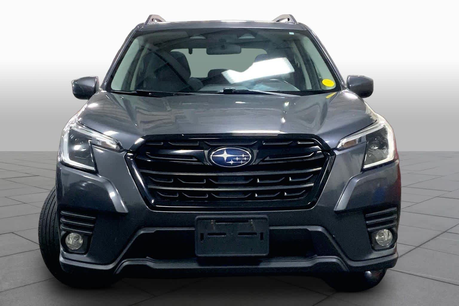 Used 2022 Magnetite Gray Metallic Subaru Premium image 4