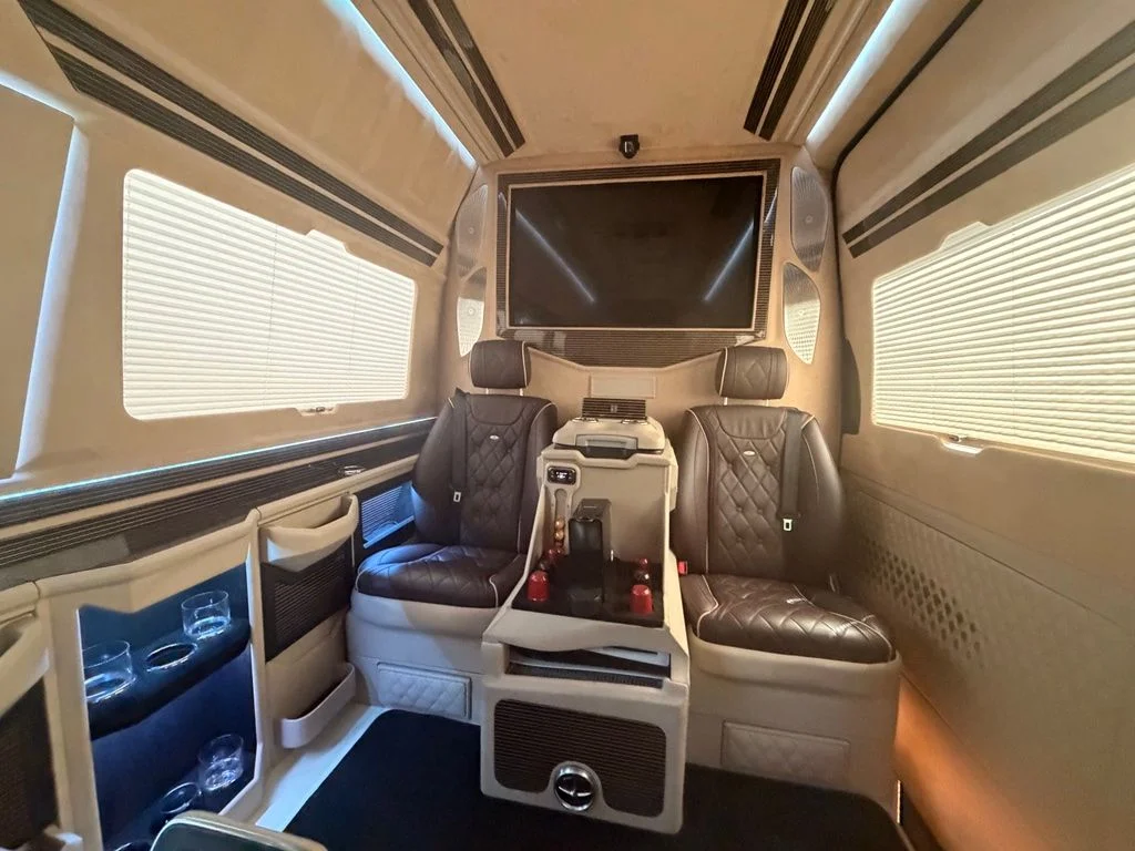 Used 2021  Mercedes-Benz Magnum Opus Launch Edition image 5