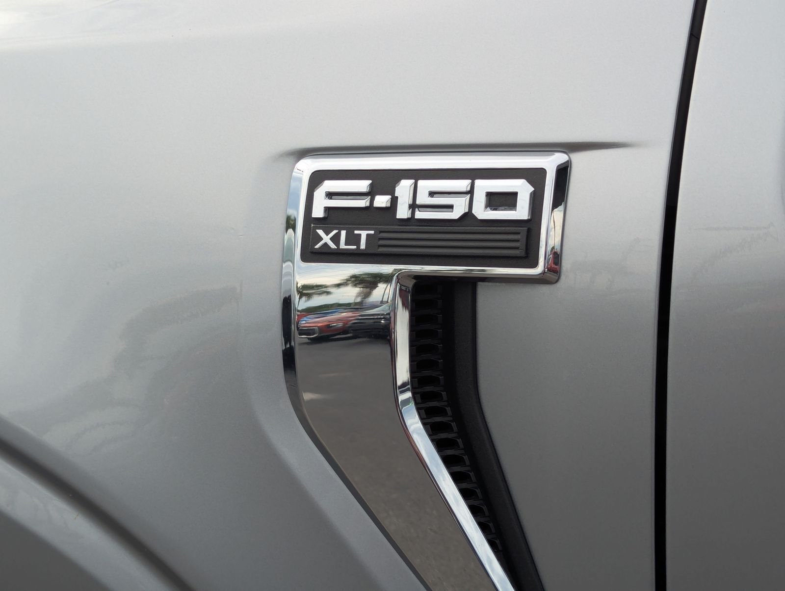 Used 2023 Silver Metallic Ford XLT image 13