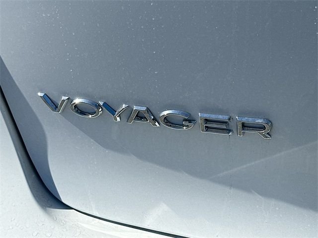 New 2026 Bright White Clear-Coat Exterior Paint Chrysler LX image 18