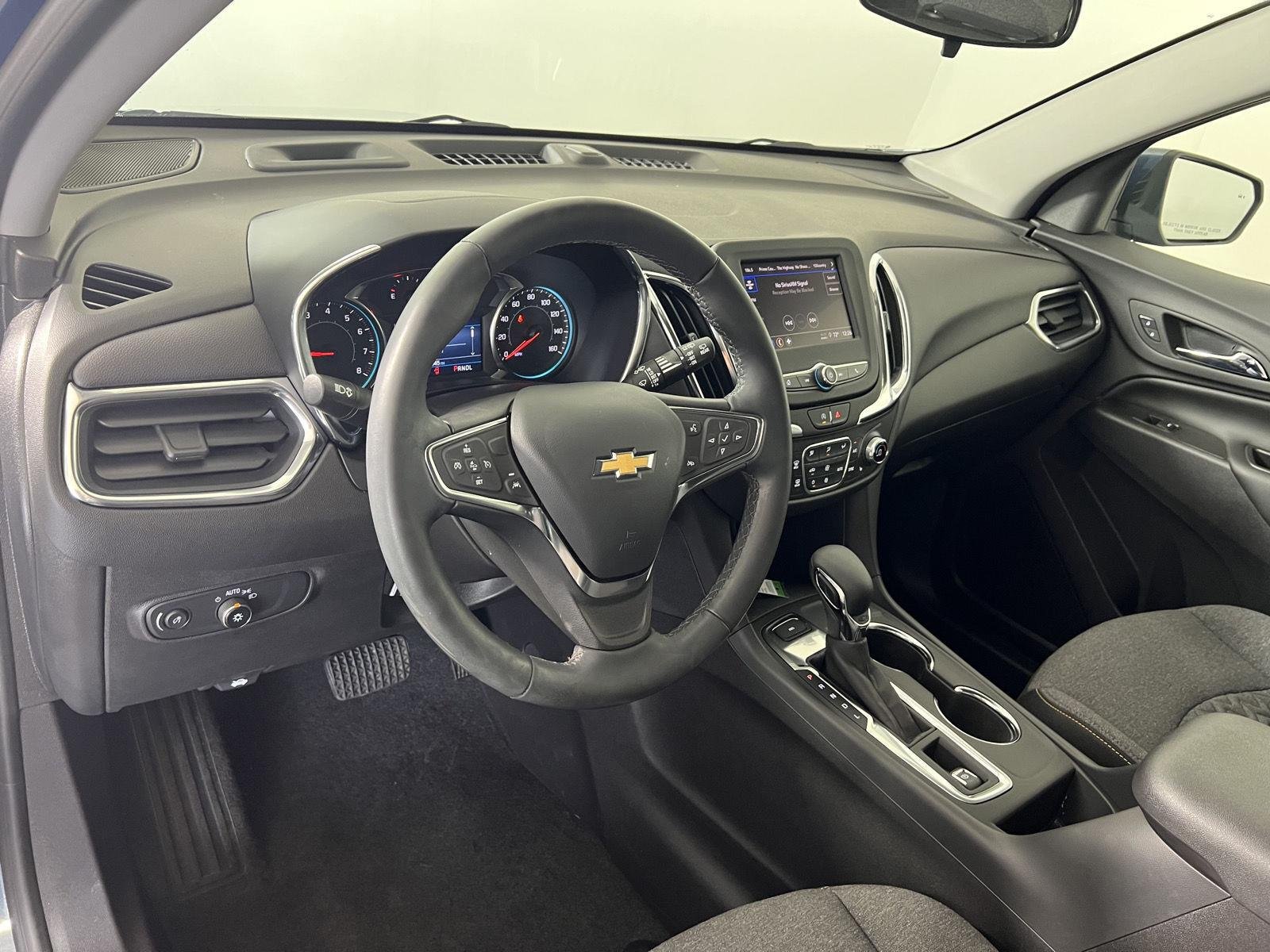 Used 2024 Lakeshore Blue Metallic Chevrolet LT image 3