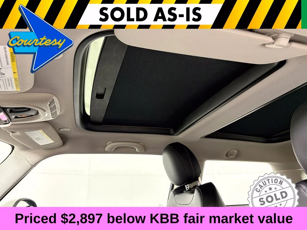 Used 2015 Red MINI Base image 17
