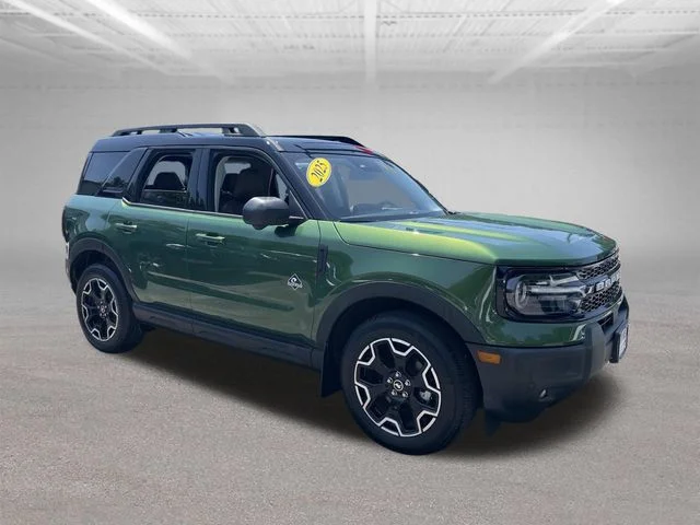 Used 2025 Green Ford Outer Banks image 4