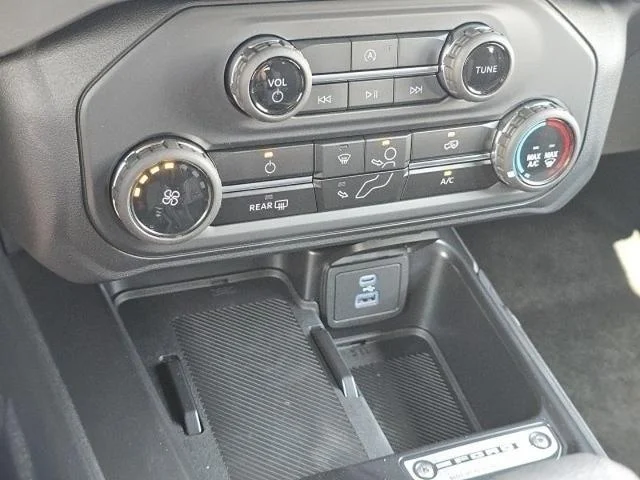 2025 Ford Bronco 4-Door Base - Photo 29