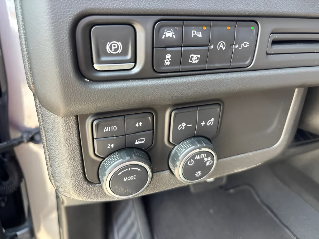 Used 2022 Steel Metallic Chevrolet RST image 26