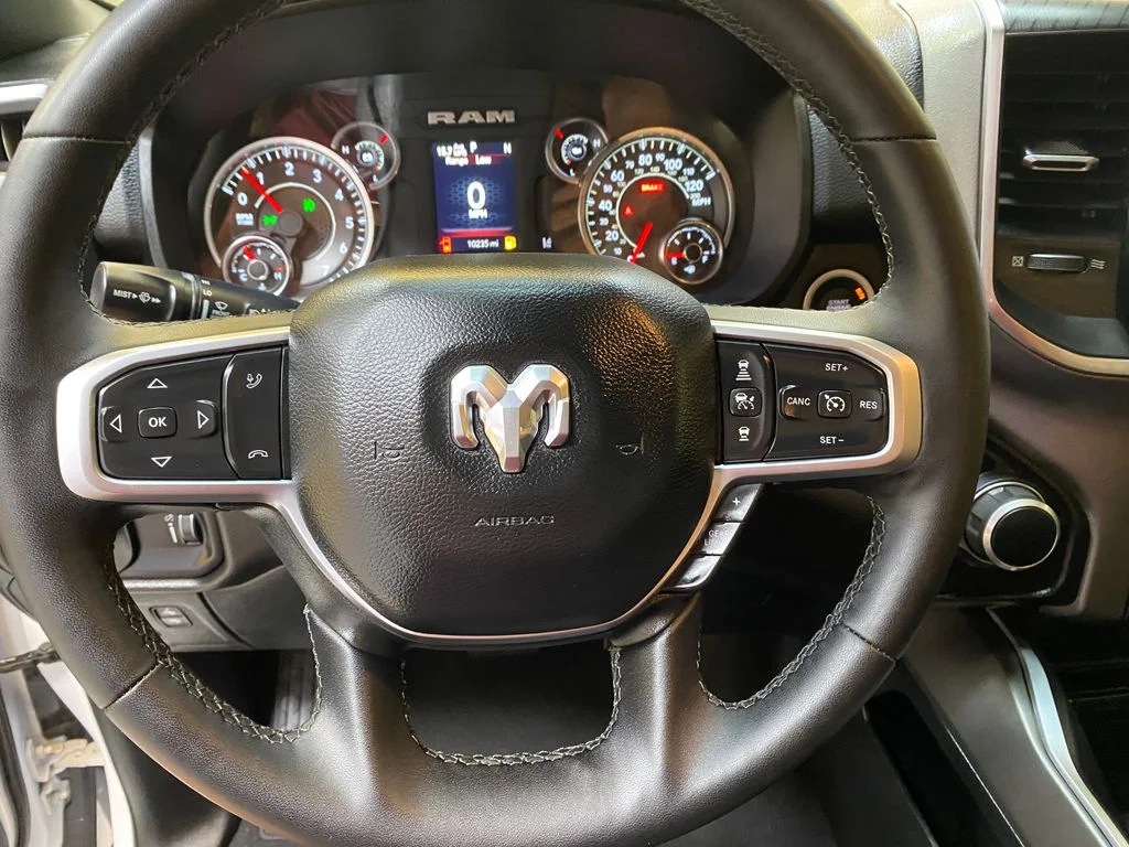 Used 2025 White Ram Big Horn/Lone Star image 31