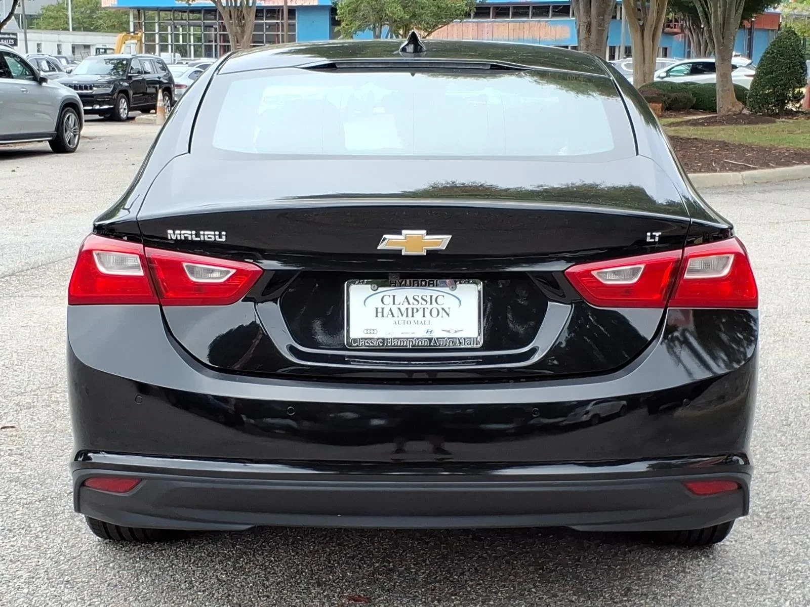 Used 2025 Mosaic Black Metallic Chevrolet LT image 9