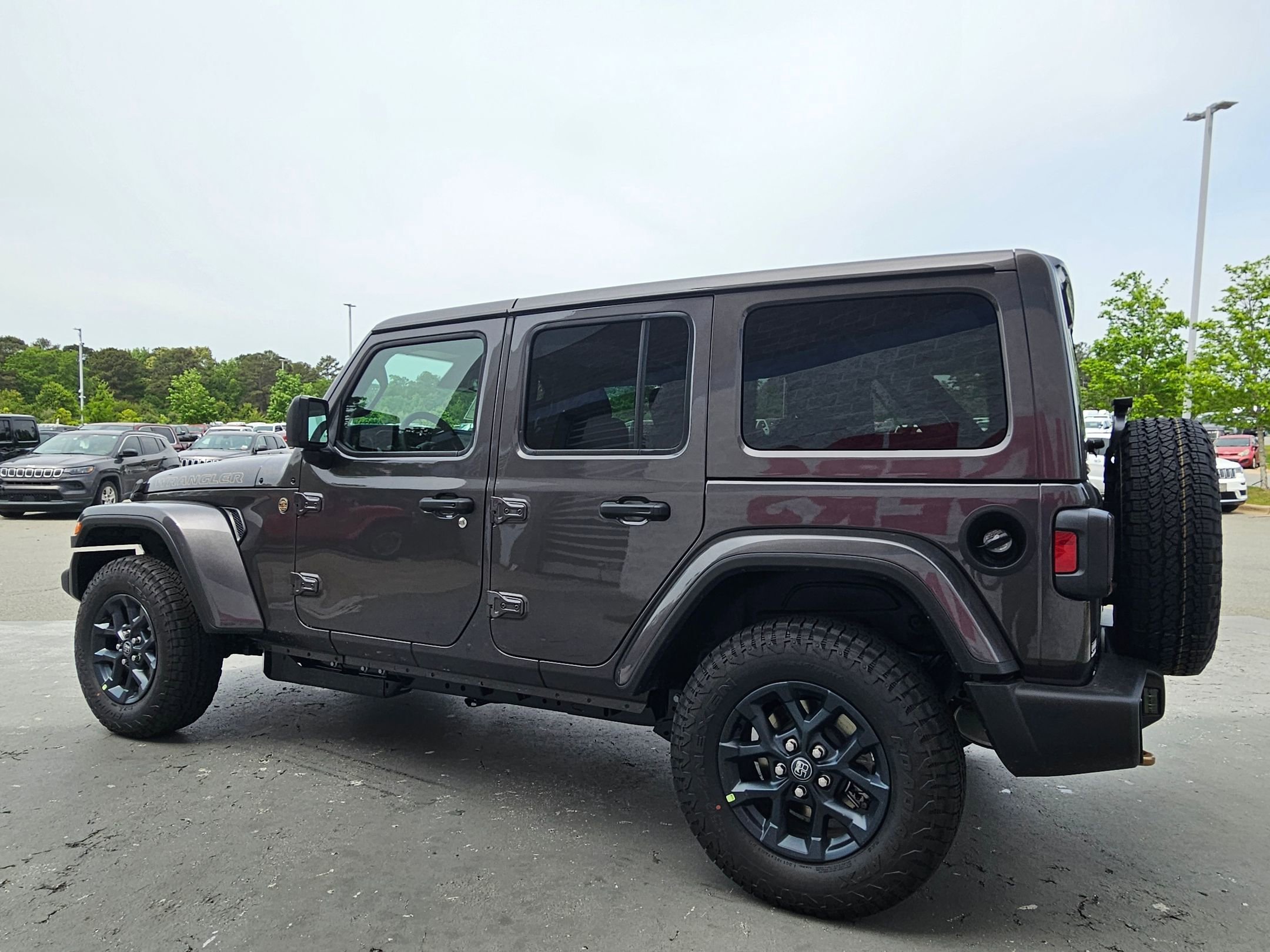 New 2026 Granite Crystal Metallic Clear-Coat Exterior Paint Jeep 85th Anniversary image 5