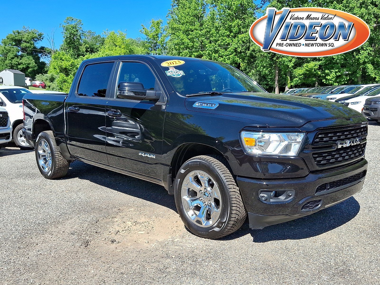 2023 RAM 1500 Big Horn/Lone Star 4x4 Crew Cab 5'7's photo