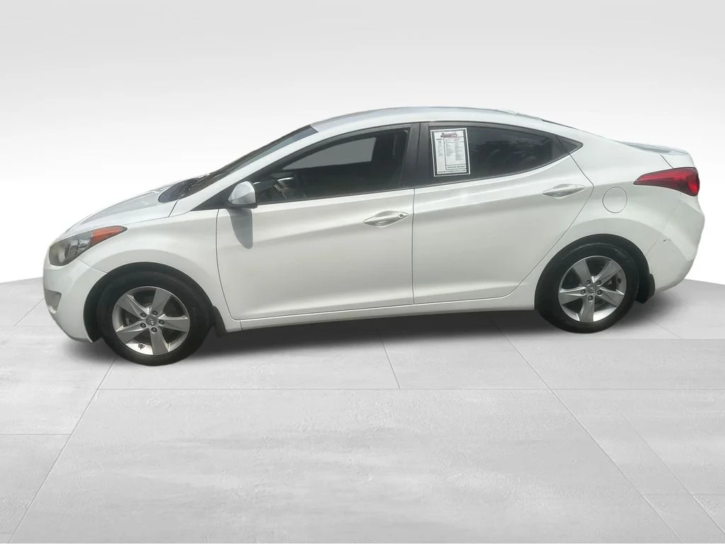 Used 2013 White Hyundai GLS image 7