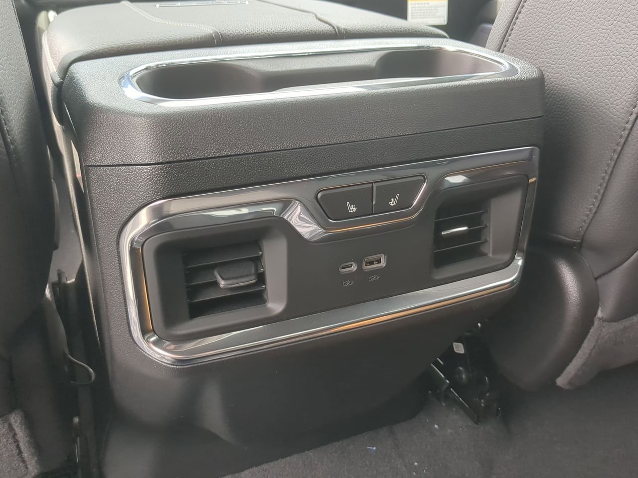 2026 GMC Sierra 3500HD Denali - Photo 22