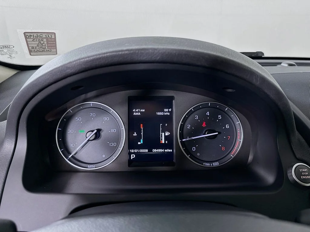 Used 2013 Fuji White Land Rover  image 15