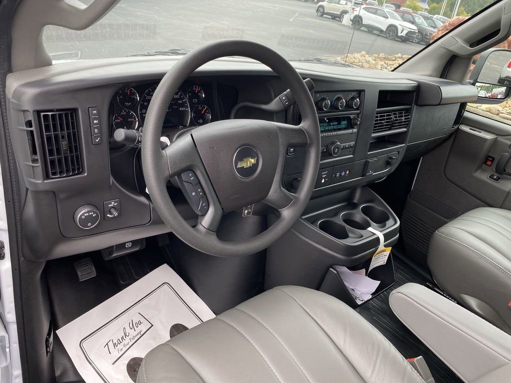 2025 Chevrolet Express Cargo Work Van - Photo 23