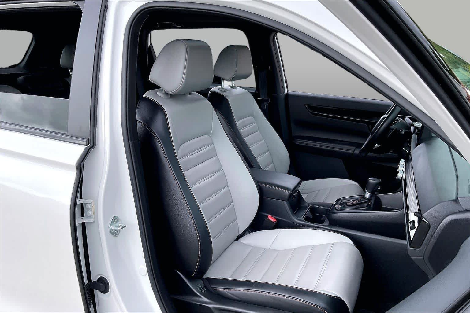 Used 2026 Platinum White Pearl Honda Sport Touring image 9