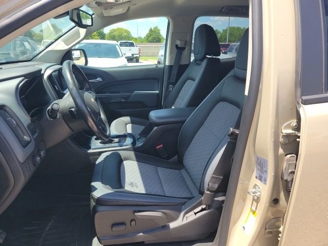 Used 2022 Sand Dune Metallic Chevrolet Z71 image 17