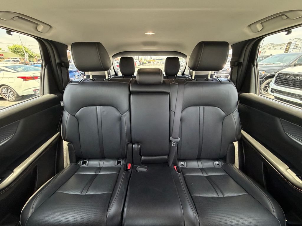 Used 2025 Black Mercedes-Benz GLS 450 image 25
