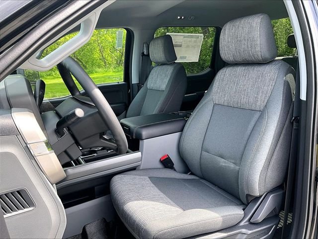 New 2026 Agate Black Metallic Ford XLT image 10