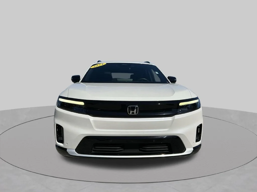 Used 2024  Honda Touring image 12