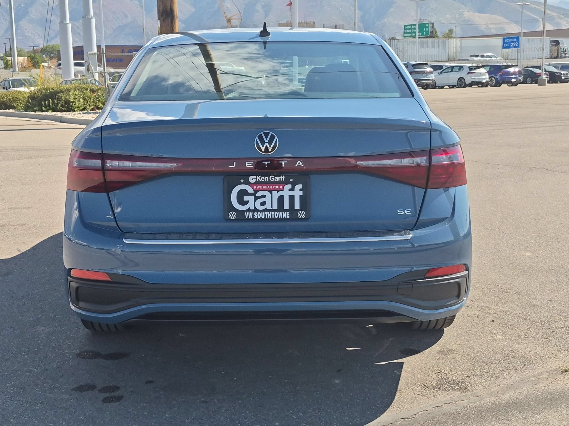 New 2027 Monterey Blue Pearl Volkswagen SE image 4