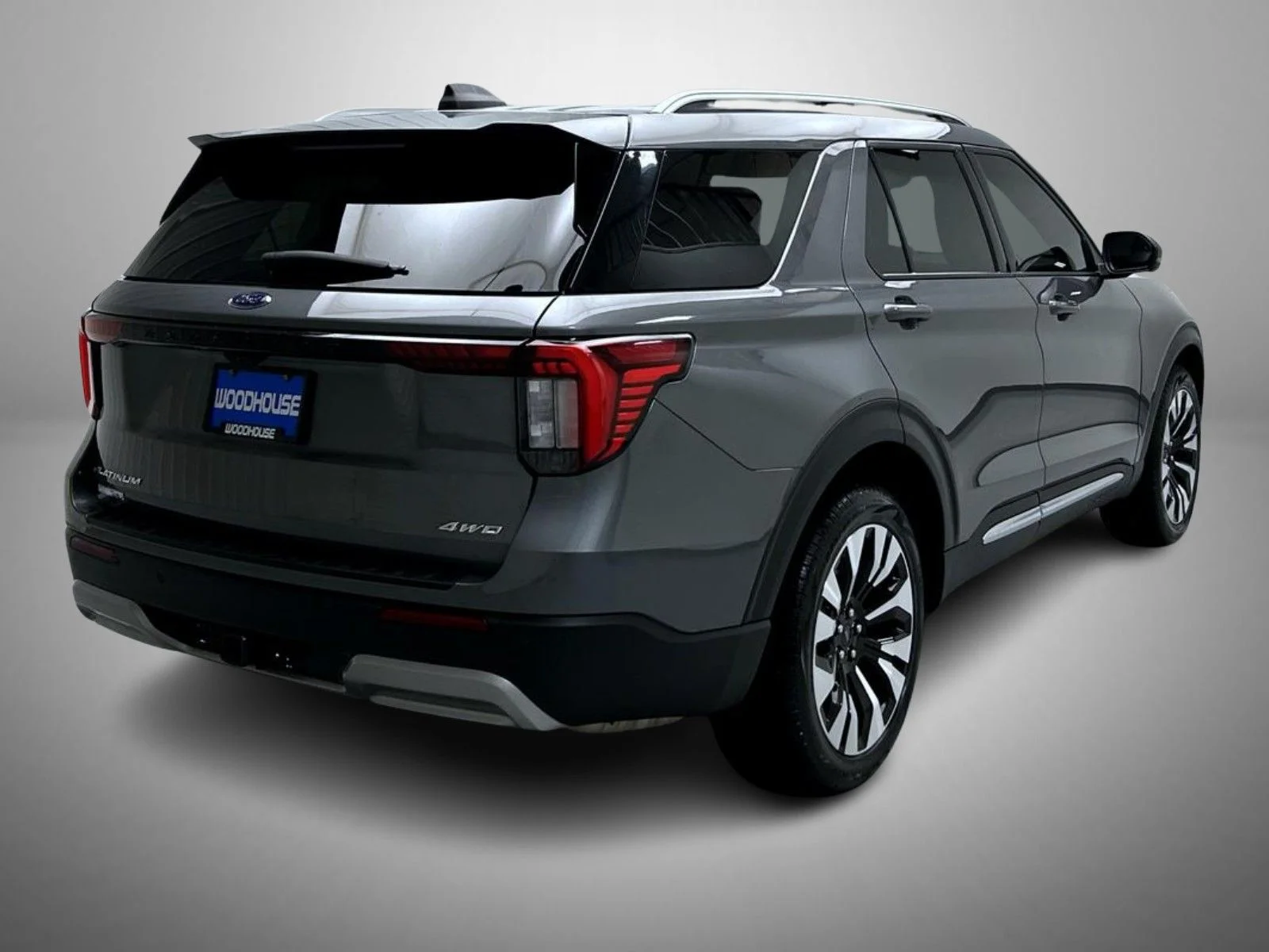 Used 2025 Gray Ford Platinum image 5