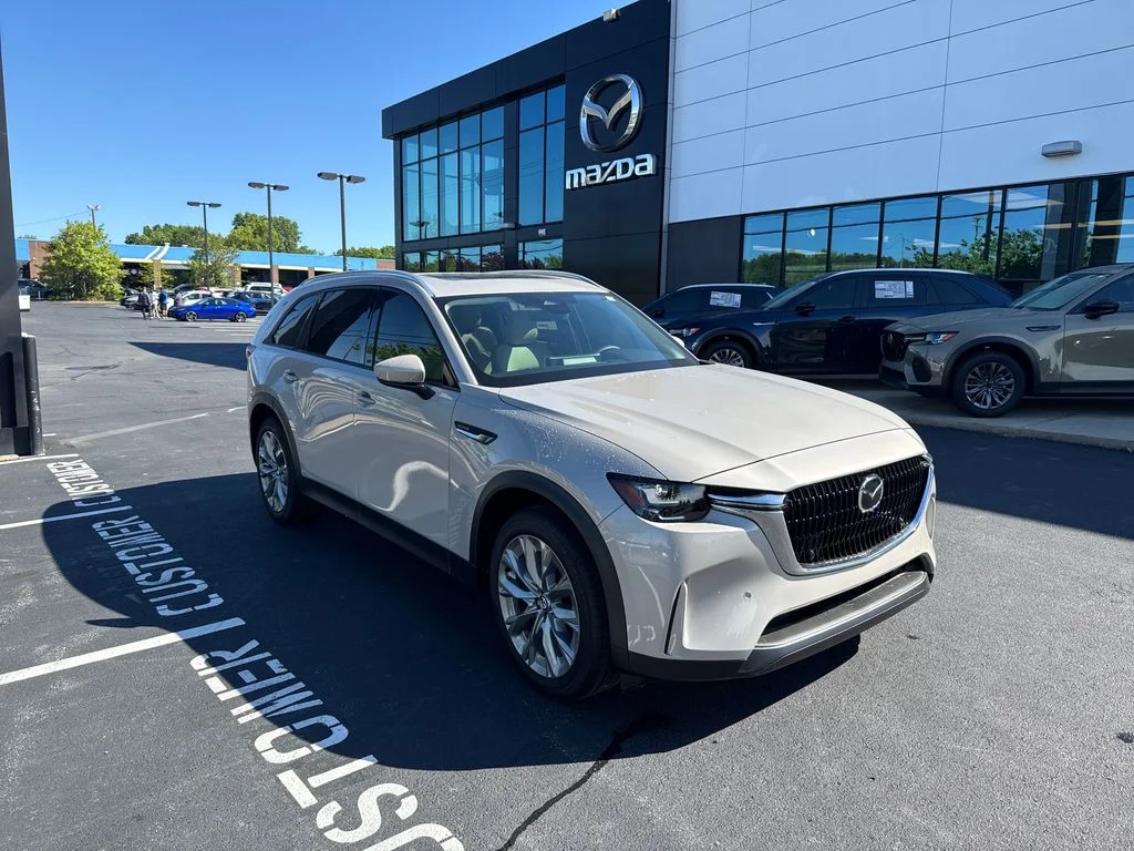 New 2026 Platinum Mazda 3.3 Turbo Preferred image 1