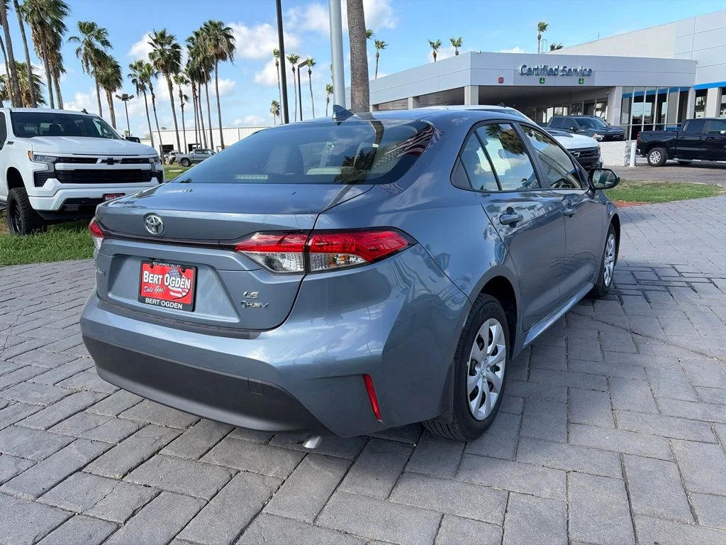 Used 2026  Toyota LE image 4