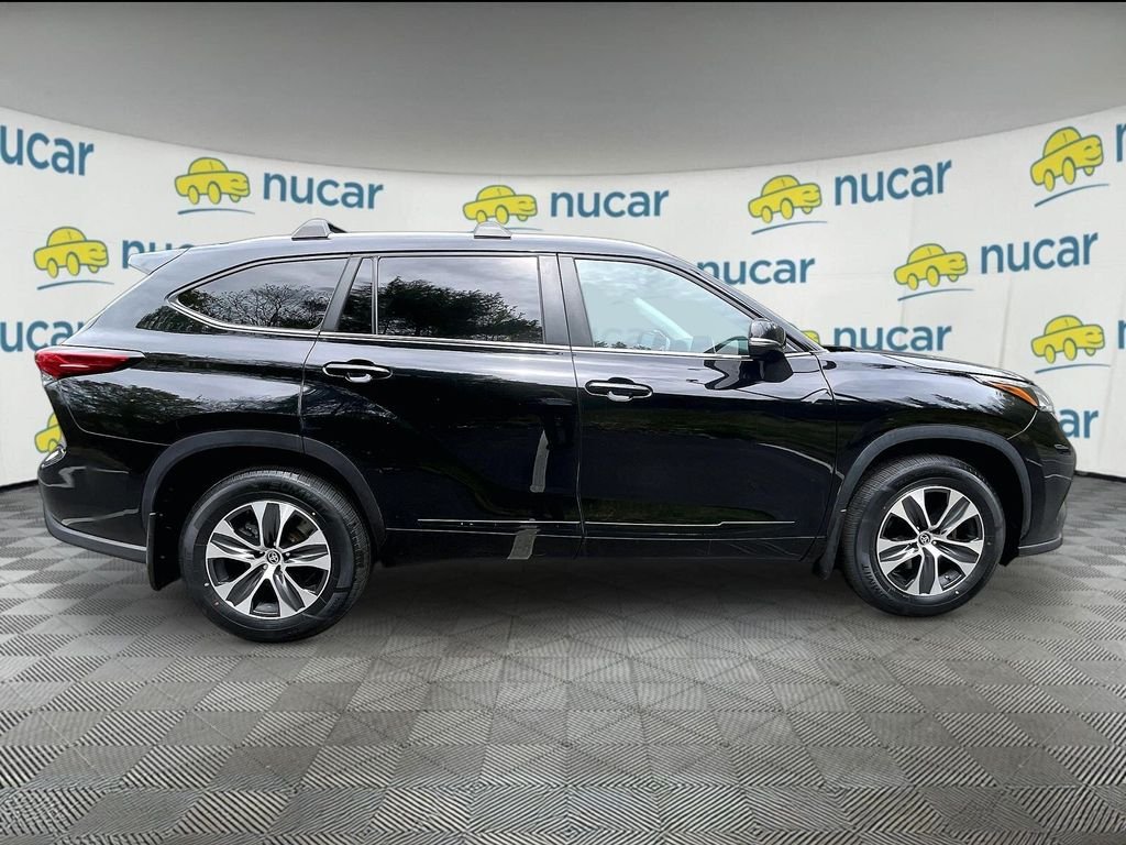 Used 2023 Black Toyota XLE image 9